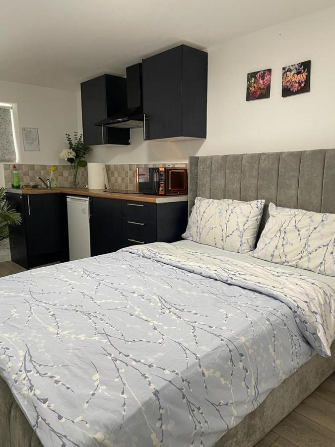Brand New Studio Apartment With Beautiful Kitchen-Close To Liverpool City Centre 外观 照片